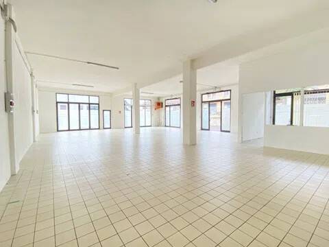 locale commerciale in affitto a Fabriano