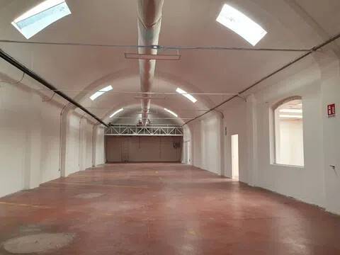 locale commerciale in affitto a Fabriano