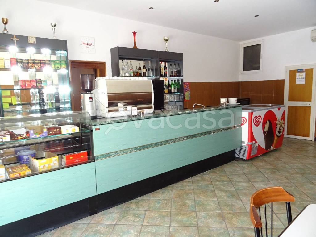 negozio in affitto a Fabriano in zona Valleremita