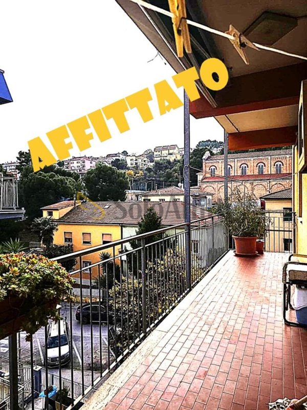 appartamento in affitto a Falconara Marittima