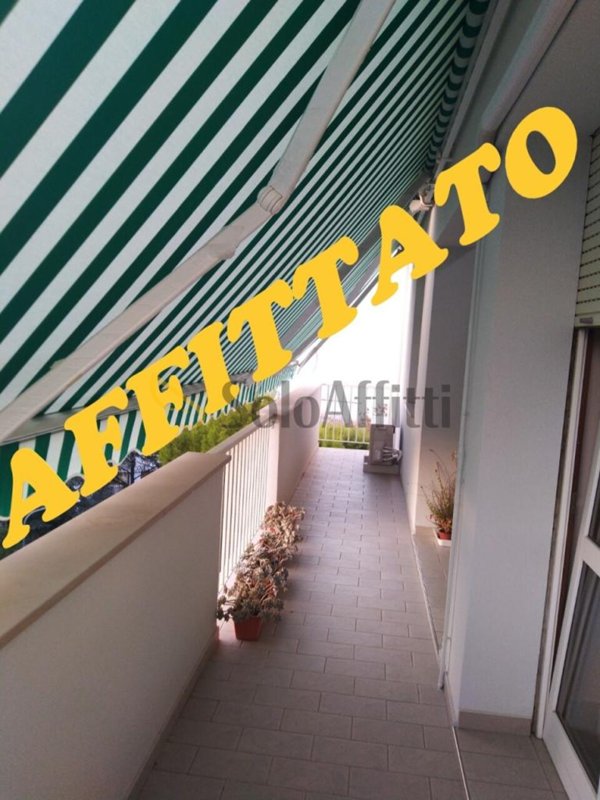 casa indipendente in affitto a Falconara Marittima