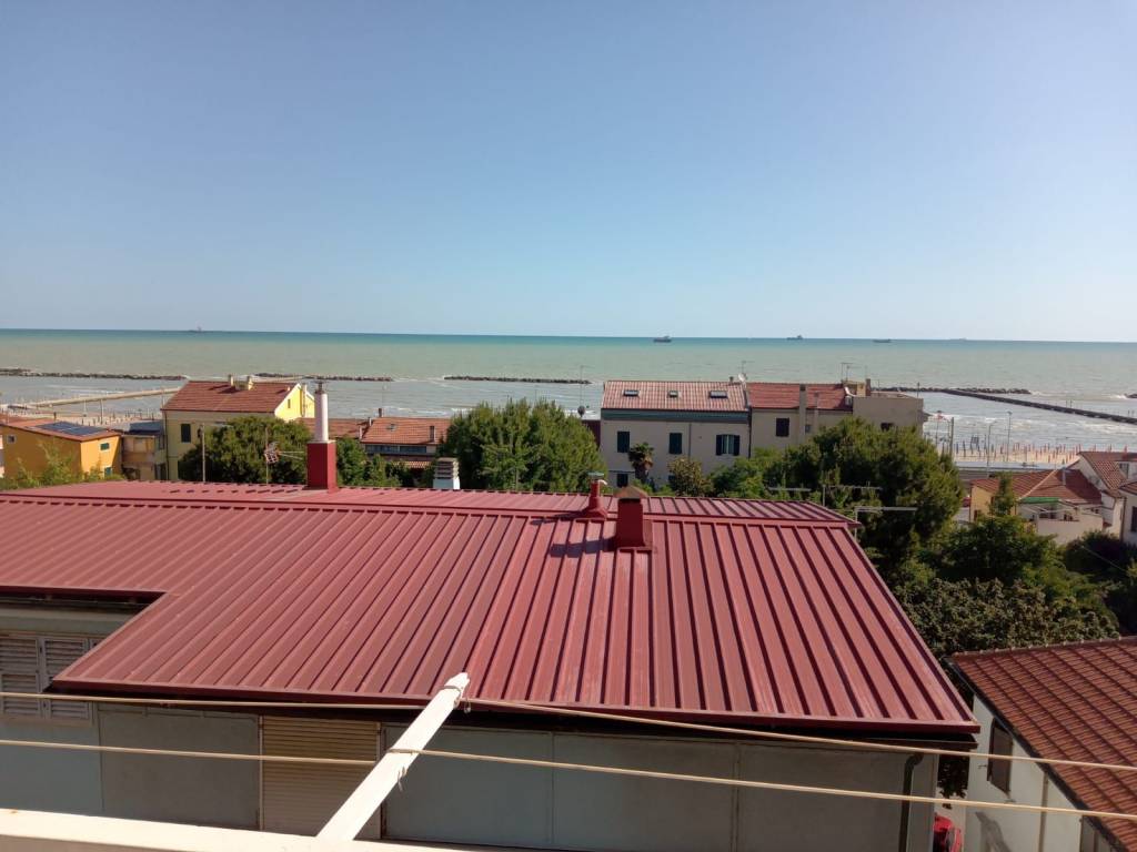 appartamento in affitto a Falconara Marittima