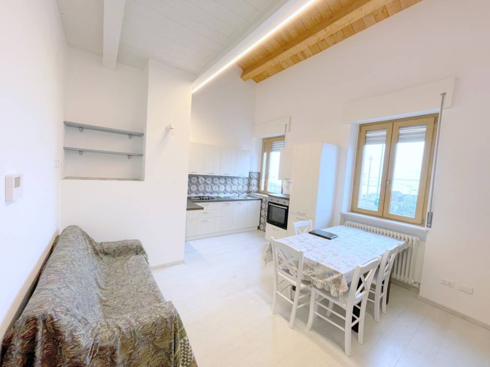 appartamento in affitto a Falconara Marittima