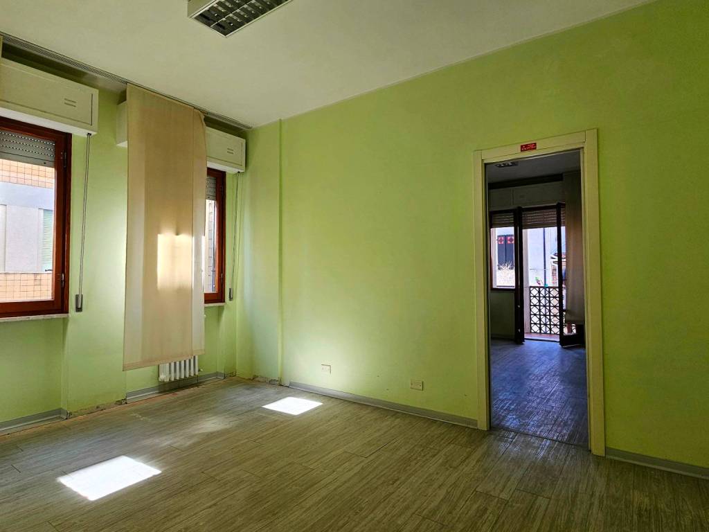 ufficio in affitto a Falconara Marittima