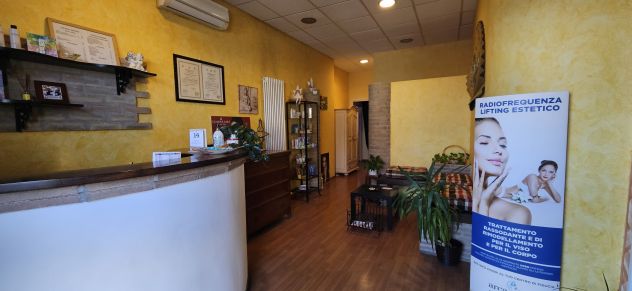 negozio in affitto a Falconara Marittima