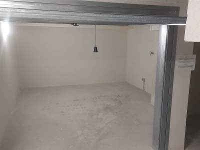 negozio in affitto a Falconara Marittima