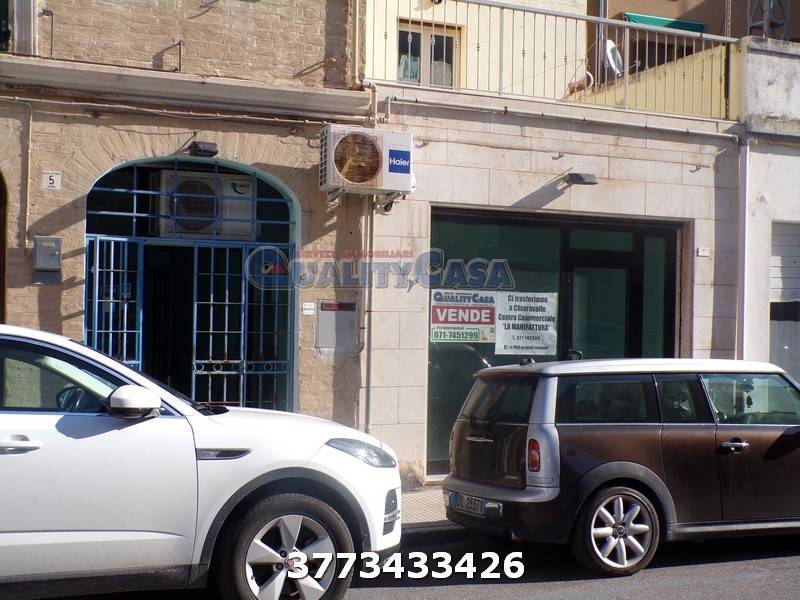 negozio in affitto a Falconara Marittima