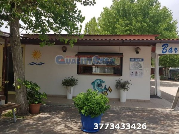 negozio in affitto a Falconara Marittima