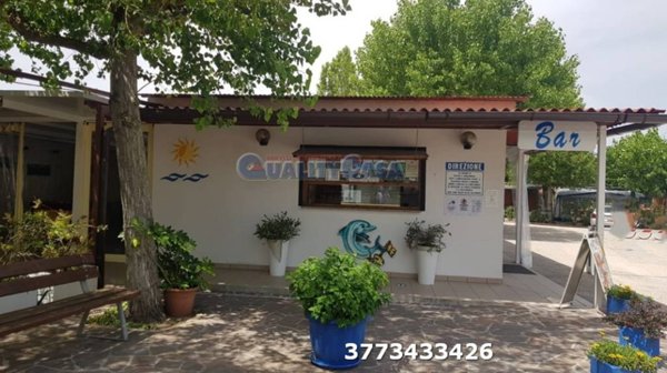 negozio in affitto a Falconara Marittima