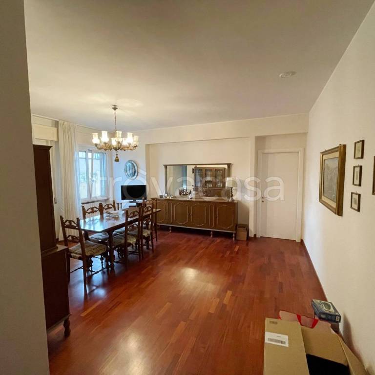 appartamento in affitto a Falconara Marittima