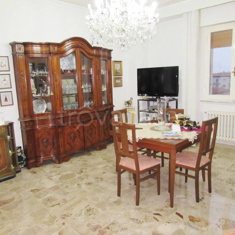 appartamento in affitto a Falconara Marittima