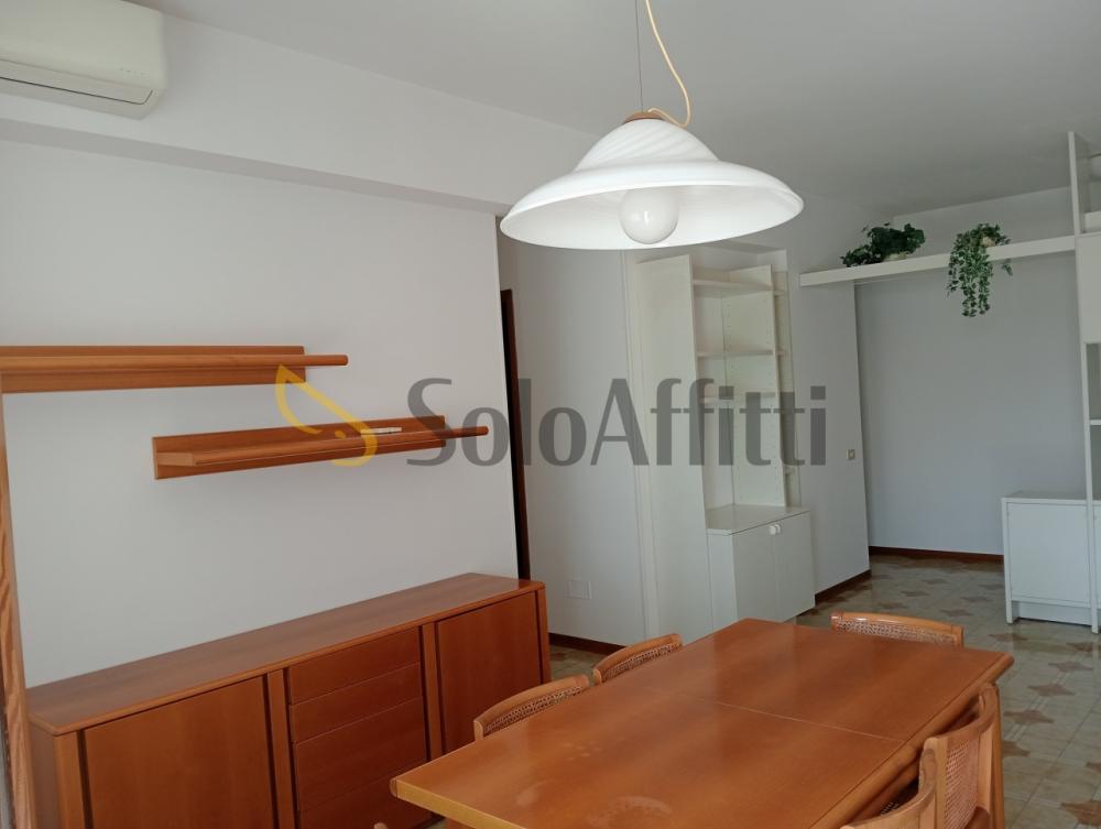 appartamento in affitto a Falconara Marittima