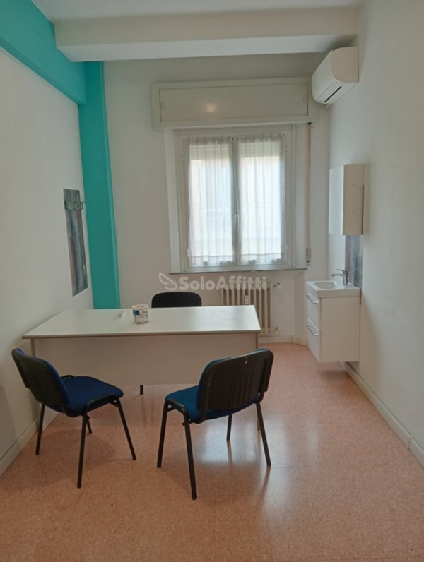 ufficio in affitto a Falconara Marittima