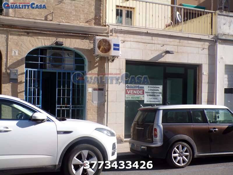 negozio in affitto a Falconara Marittima in zona Palombina Vecchia