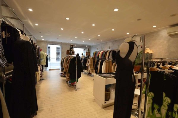 locale commerciale in affitto a Jesi