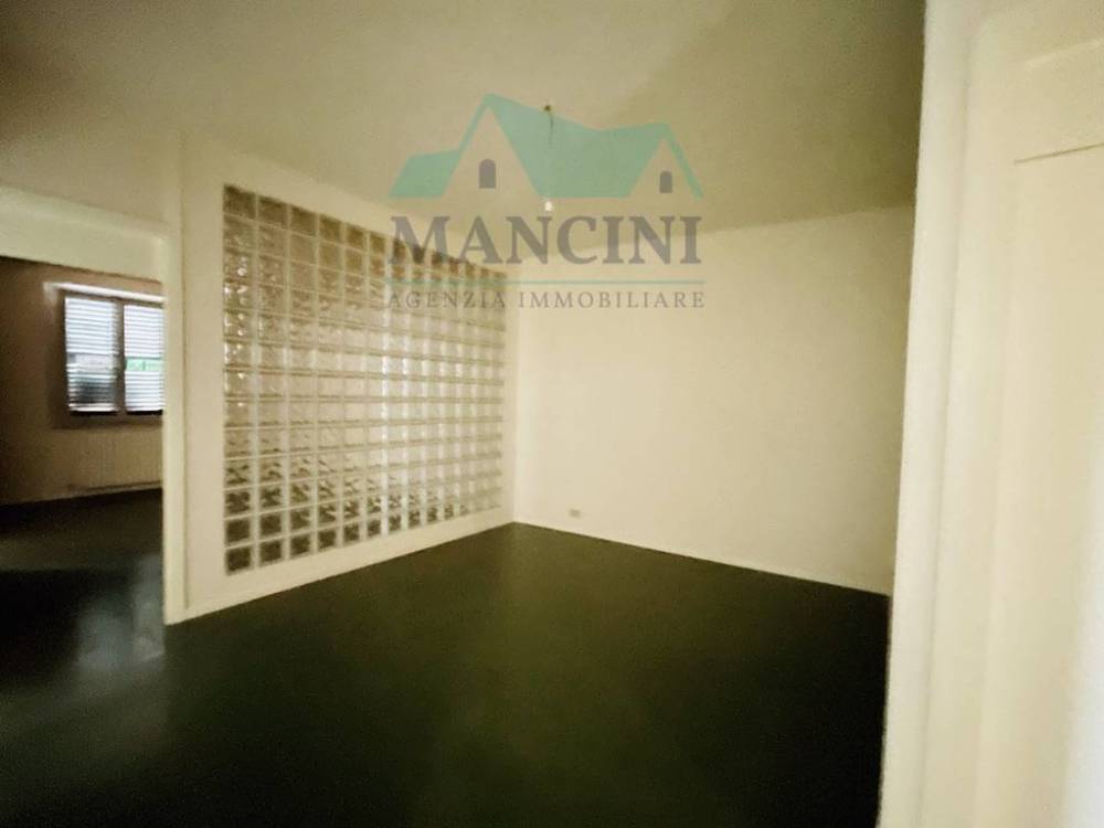 ufficio in affitto a Jesi