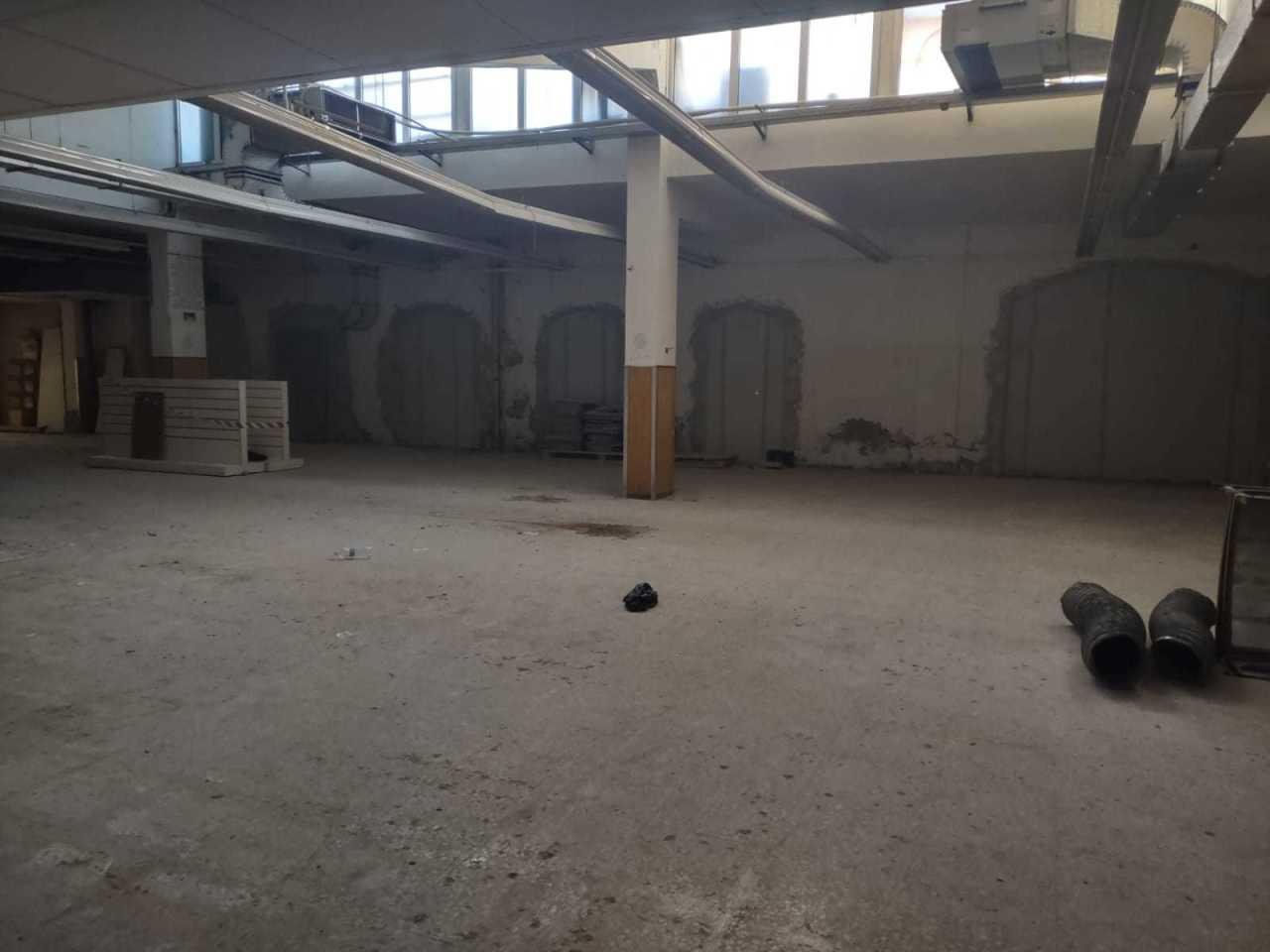locale commerciale in affitto a Jesi
