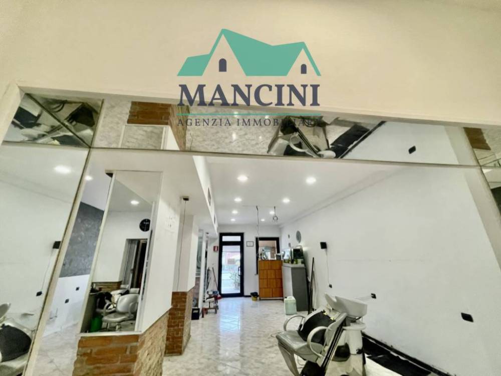 negozio in affitto a Jesi