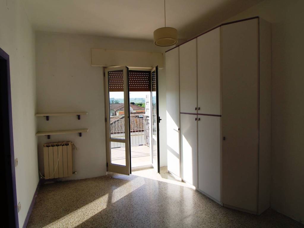 appartamento in affitto a Jesi in zona Tabano
