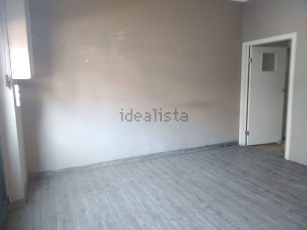 locale commerciale in affitto a Jesi