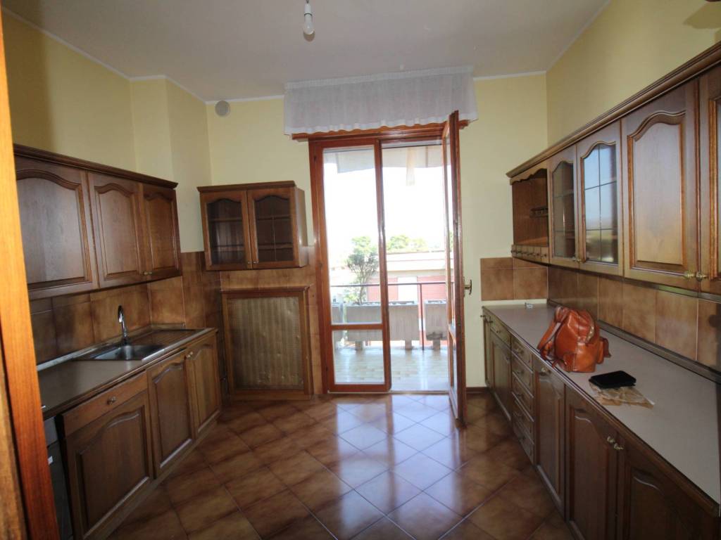 appartamento in affitto a Jesi in zona Tabano