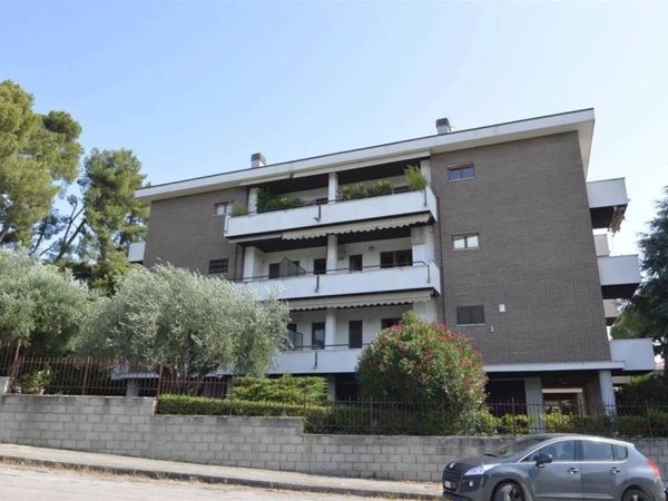 appartamento in affitto a Jesi in zona Tabano
