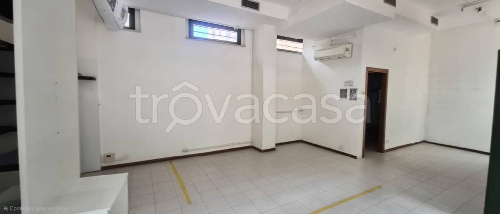 negozio in affitto a Jesi