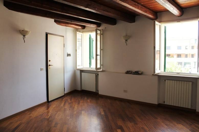 appartamento in affitto a Jesi