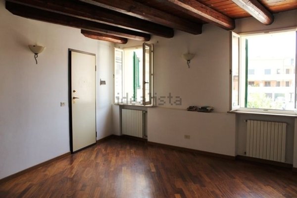 appartamento in affitto a Jesi