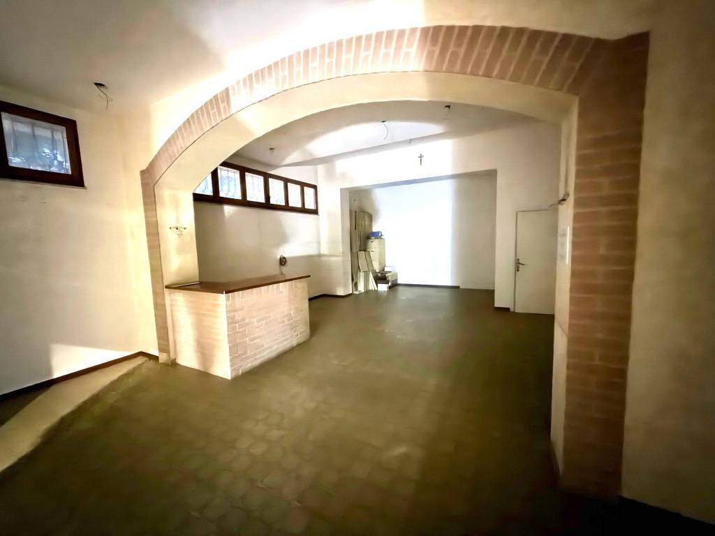 negozio in affitto a Jesi