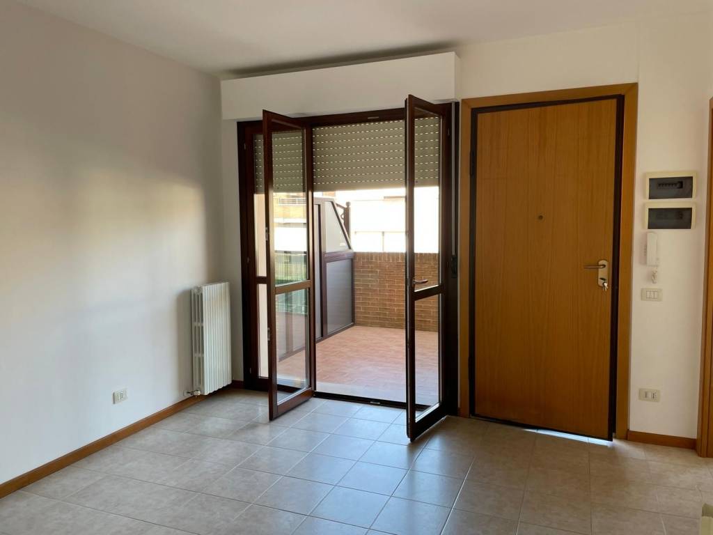 appartamento in affitto a Jesi