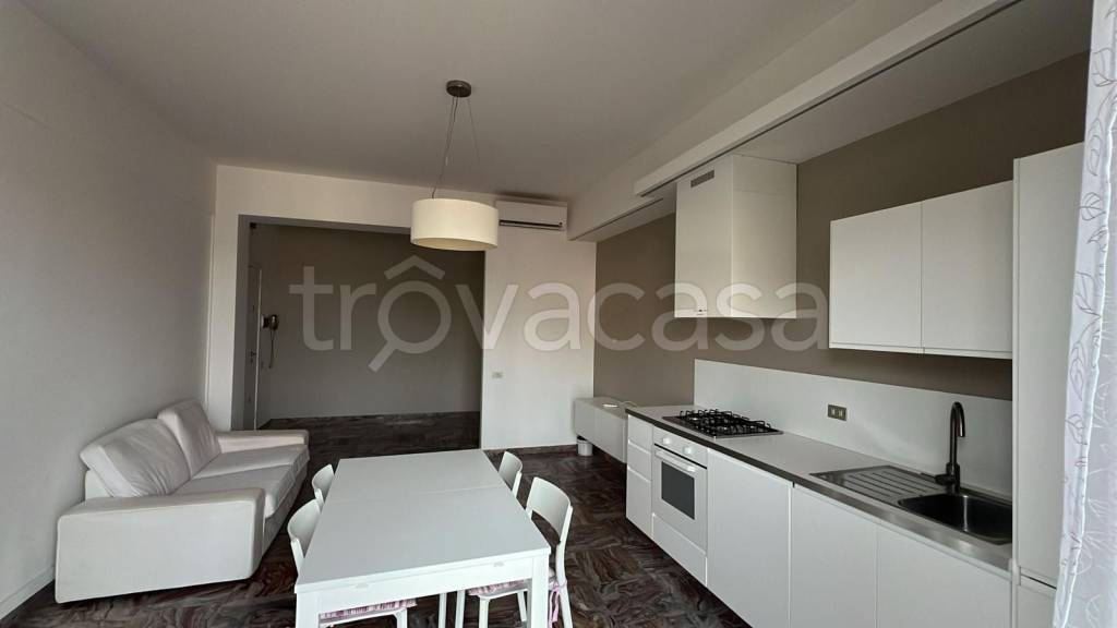 appartamento in affitto a Jesi