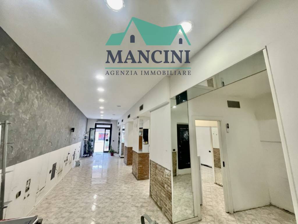 negozio in affitto a Jesi
