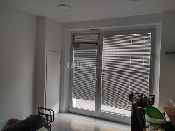 locale commerciale in affitto a Jesi