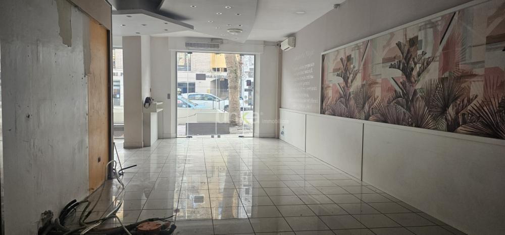 locale commerciale in affitto a Jesi