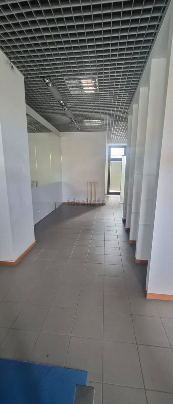 negozio in affitto a Jesi