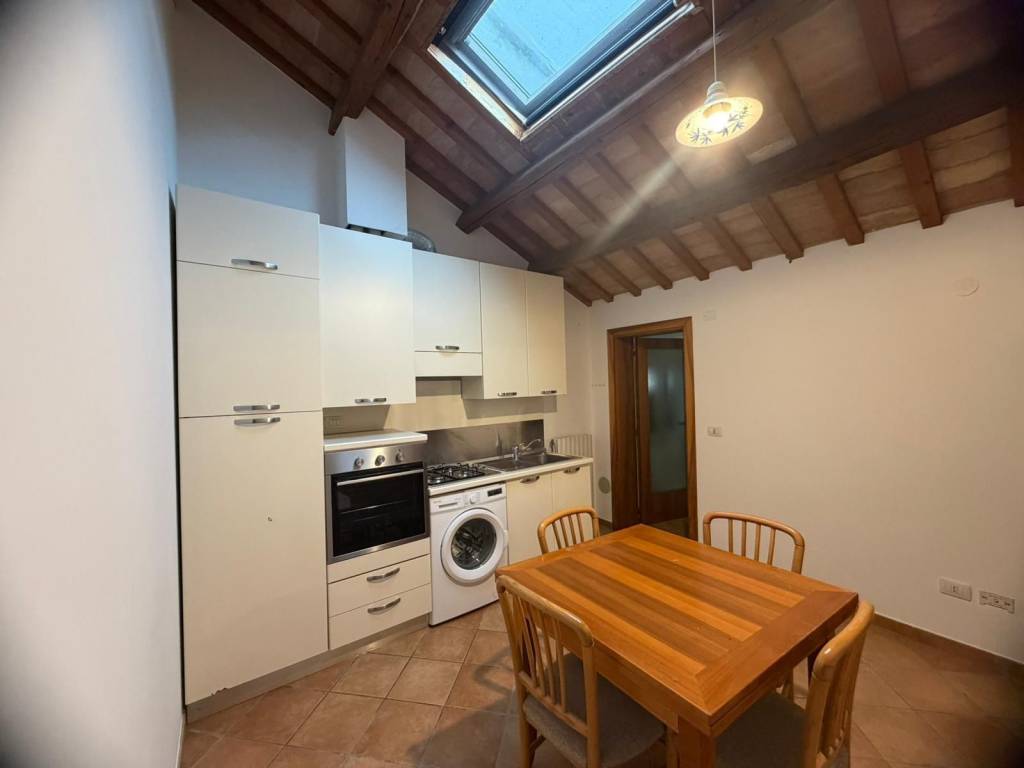 appartamento in affitto a Jesi in zona Tabano