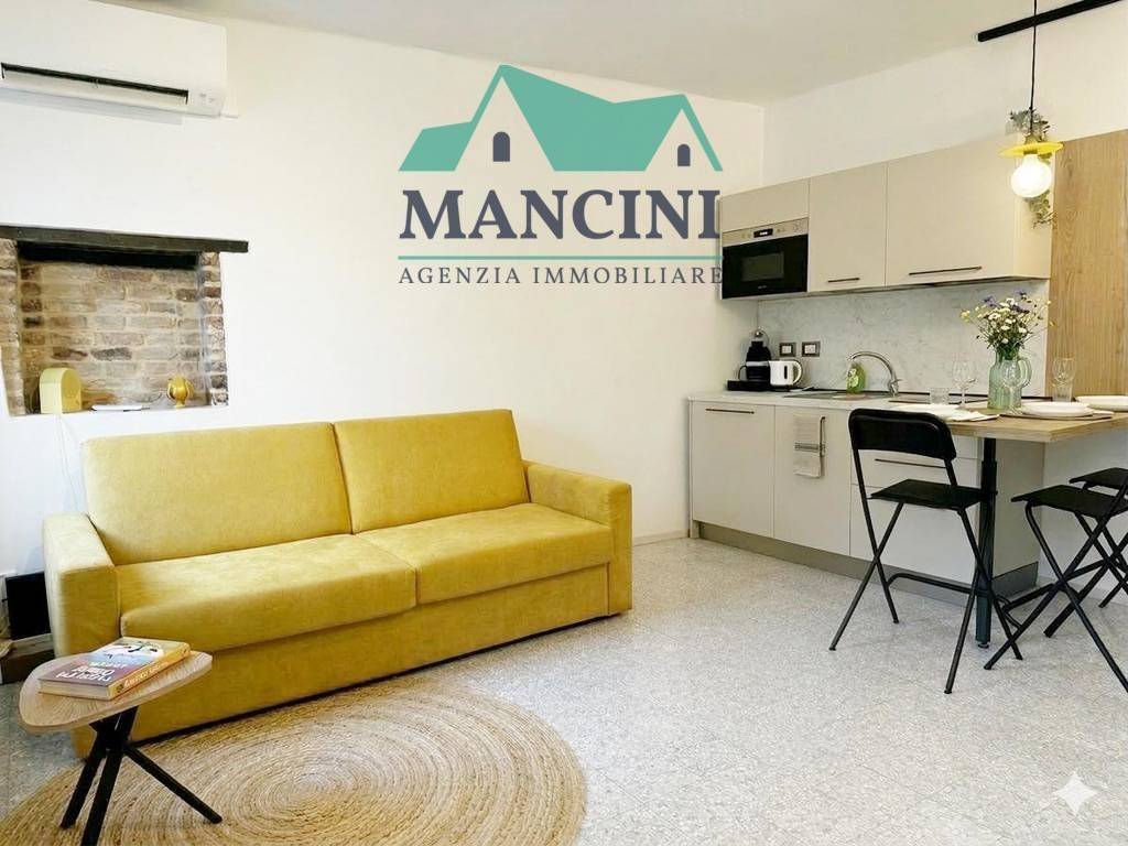 casa semindipendente in affitto a Jesi