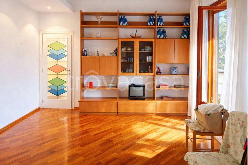 appartamento in affitto a Jesi