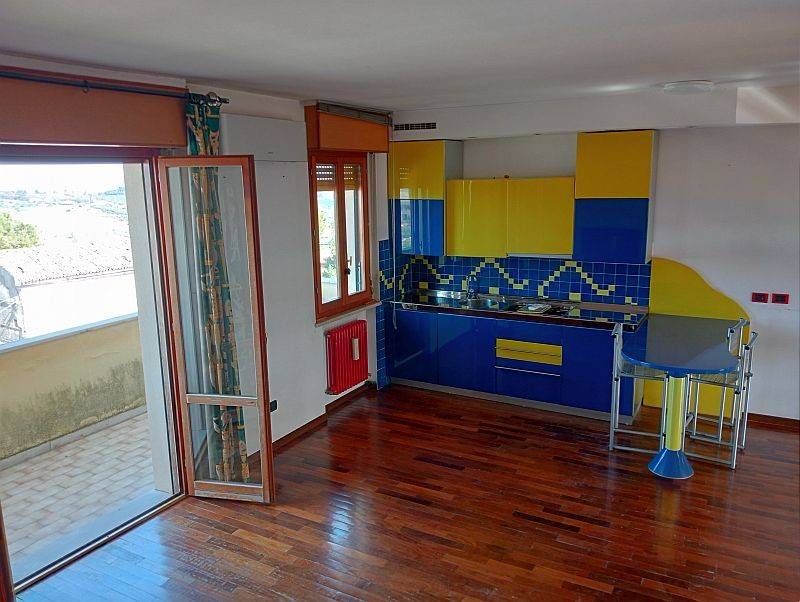 appartamento in affitto a Jesi