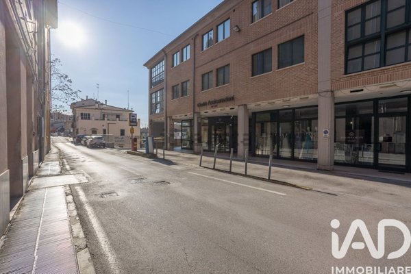 ufficio in affitto a Jesi