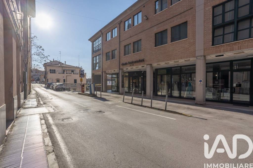 appartamento in affitto a Jesi