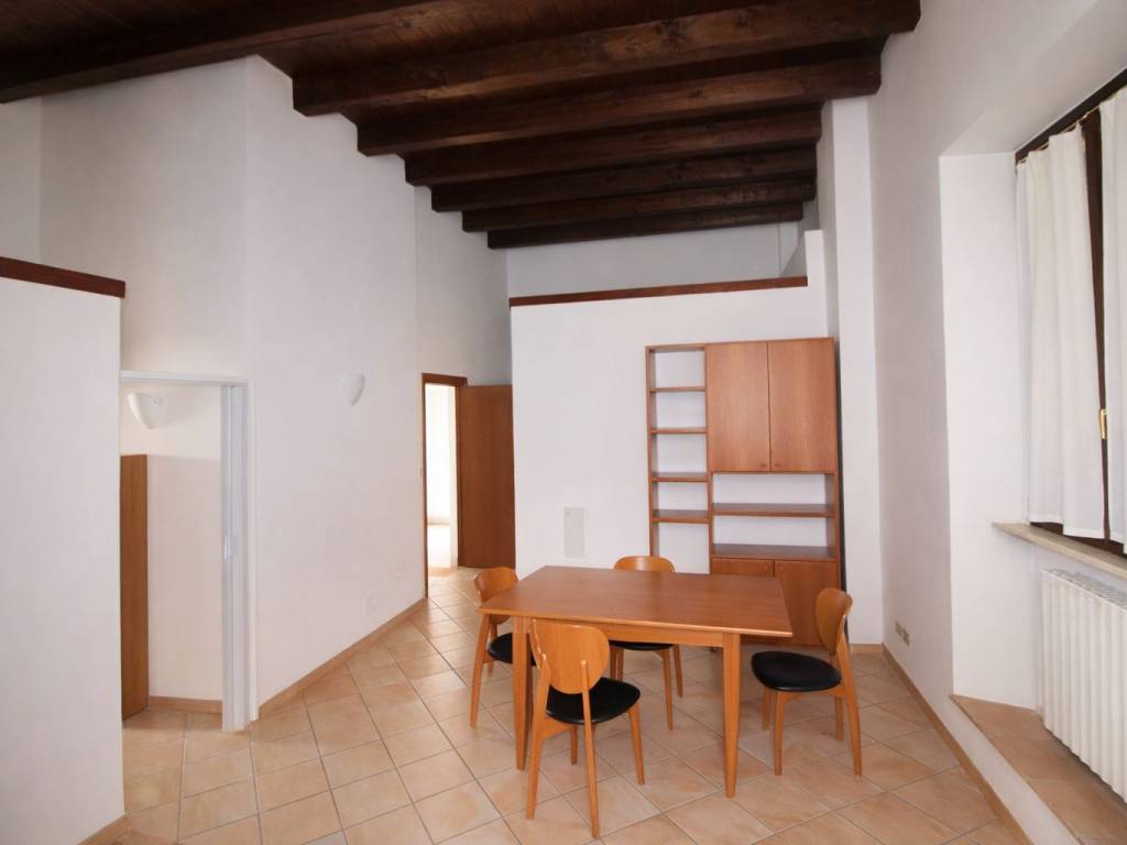 appartamento in affitto a Jesi