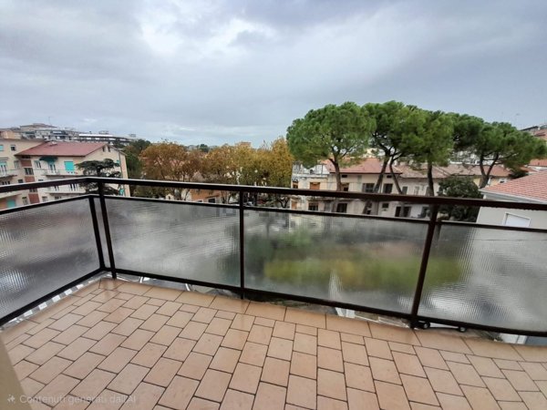 appartamento in affitto a Jesi