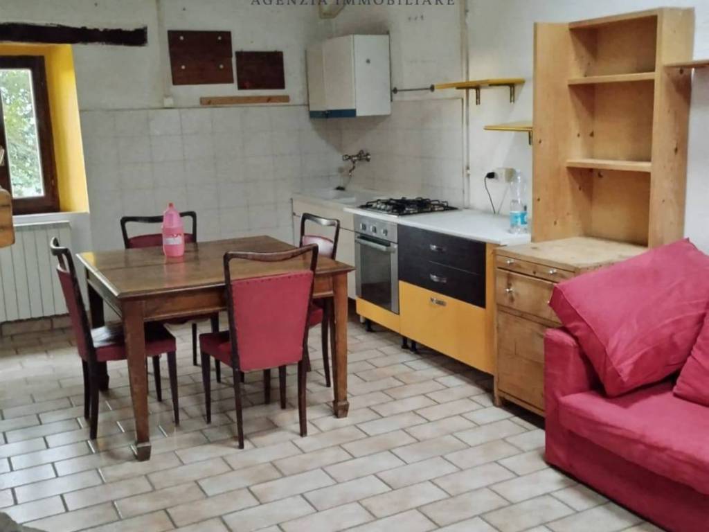 appartamento in affitto a Jesi in zona Mazzangrugno