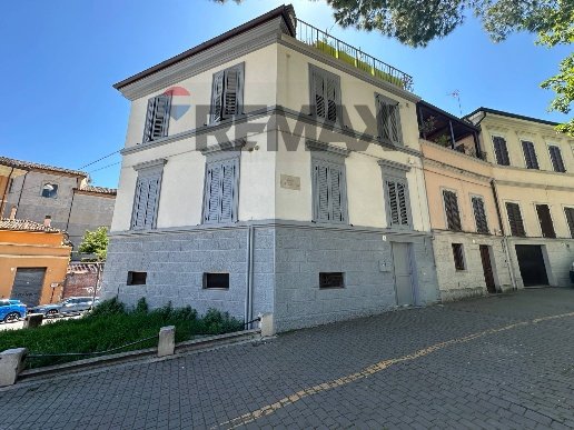 appartamento in affitto a Jesi