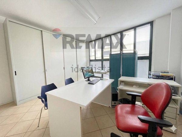 ufficio in affitto a Jesi