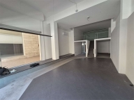 locale commerciale in affitto a Jesi