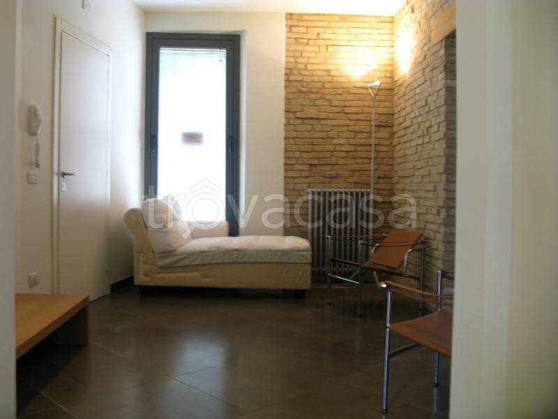 appartamento in affitto a Jesi