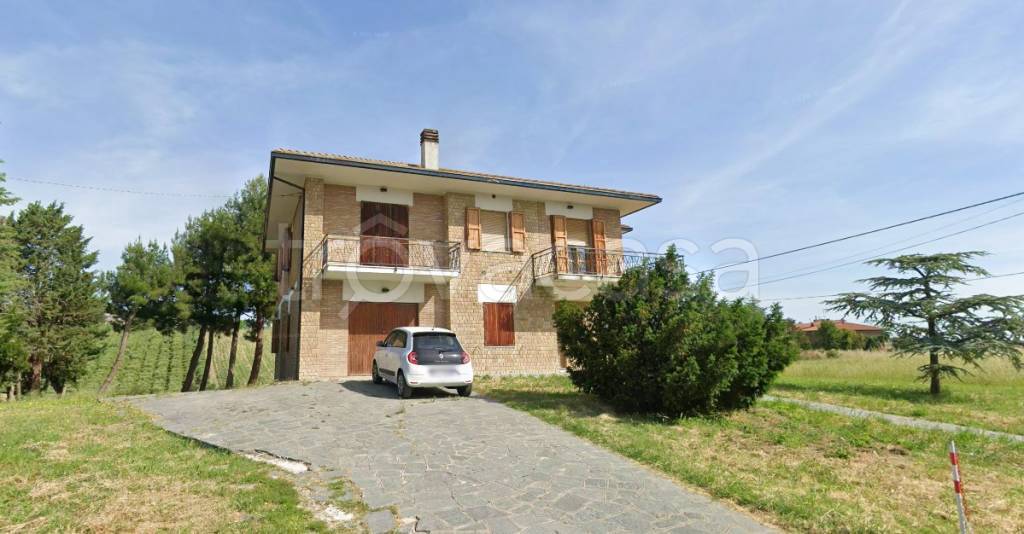 appartamento in affitto a Jesi in zona Santa Lucia
